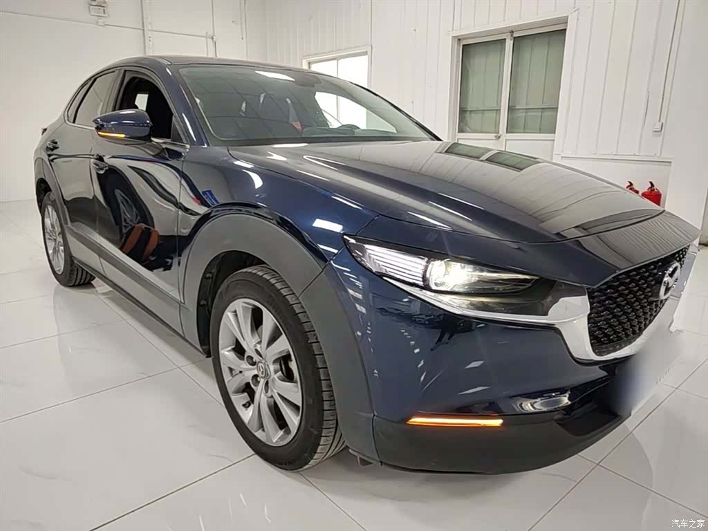 Mazda CX-30, 2021 4