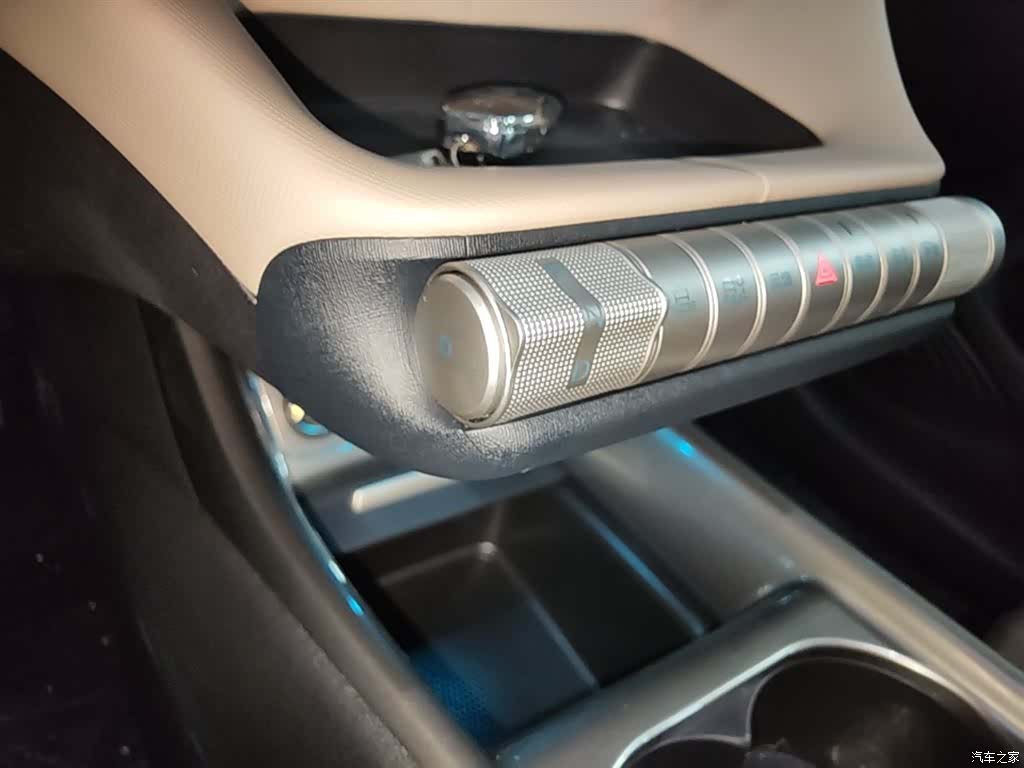BYD Dolphin, 2026 14