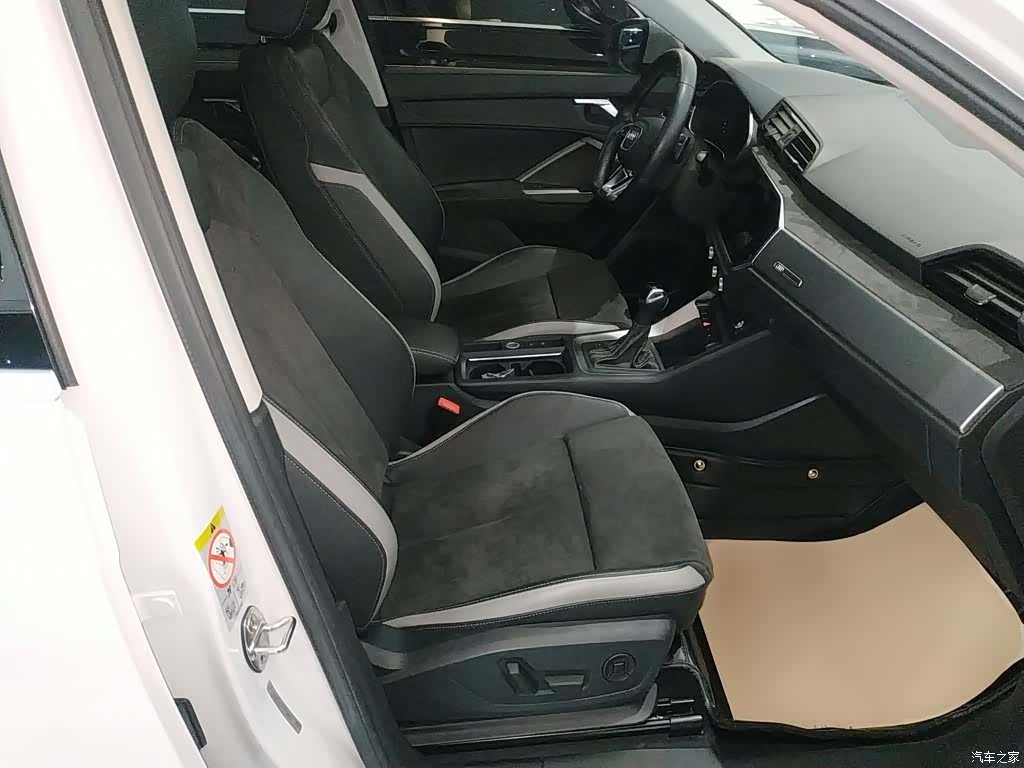 Audi Q3, 2022 18