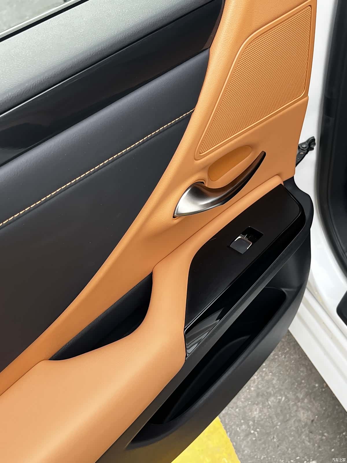 Lexus ES, 2023 27