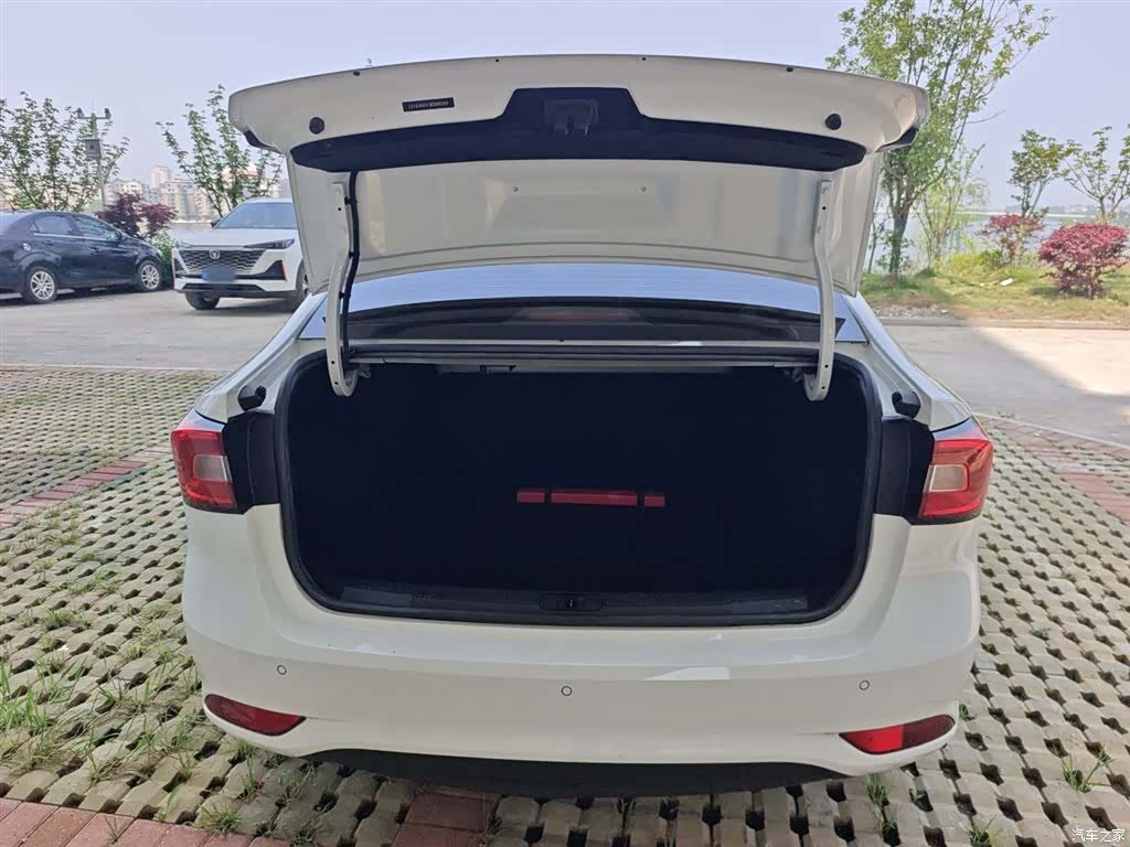 Roewe i5, 2021 19