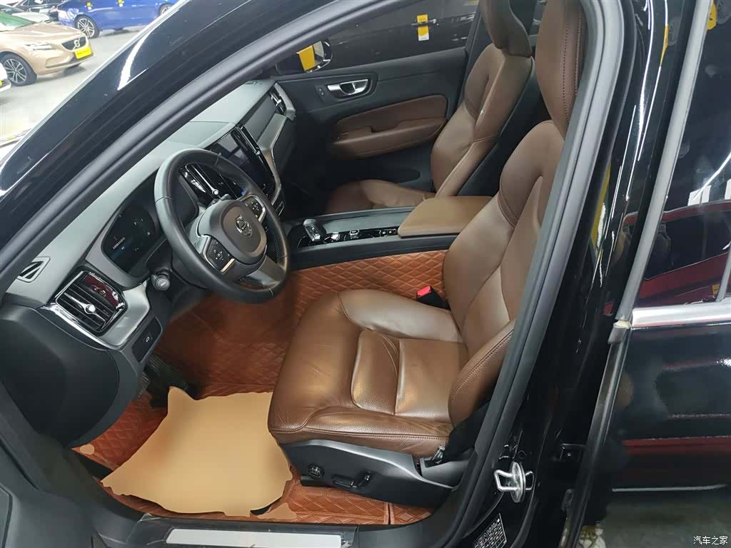 Volvo XC60, 2023 15