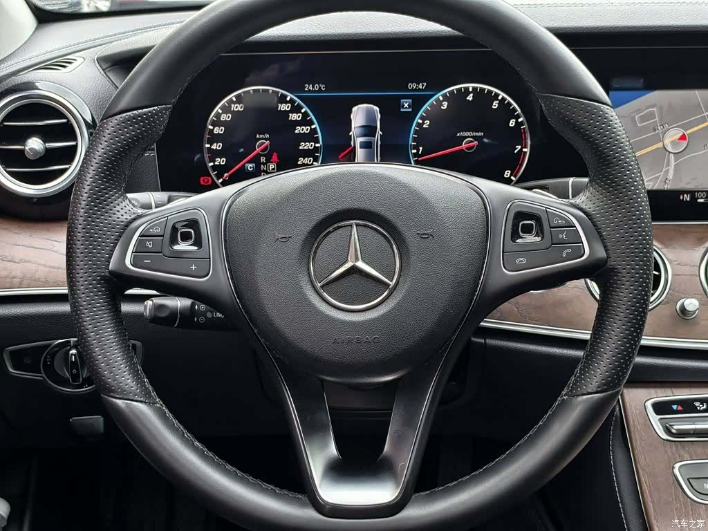 Mercedes-Benz E-Class, 2018 12