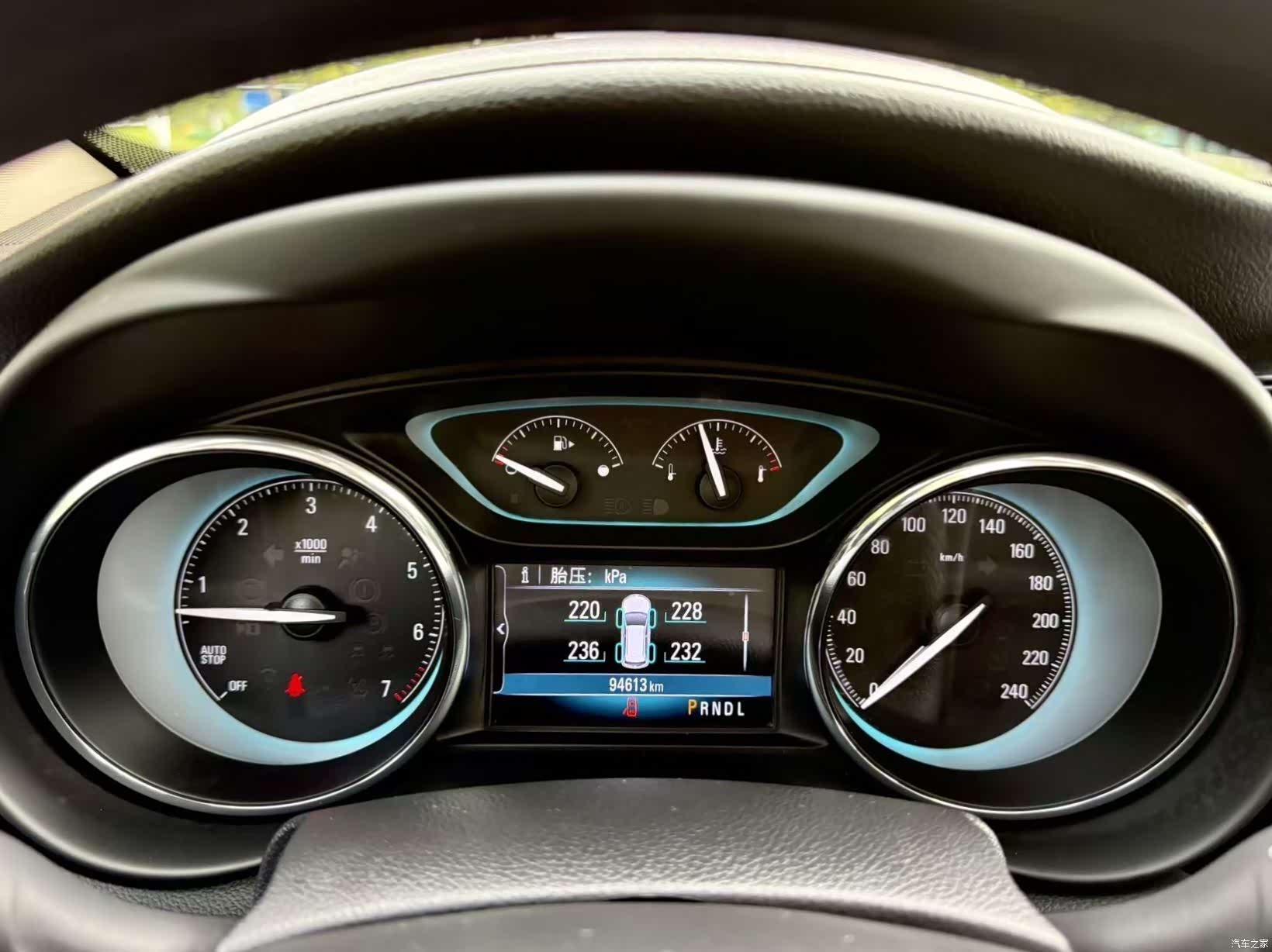 Buick Envision Plus, 2017 10