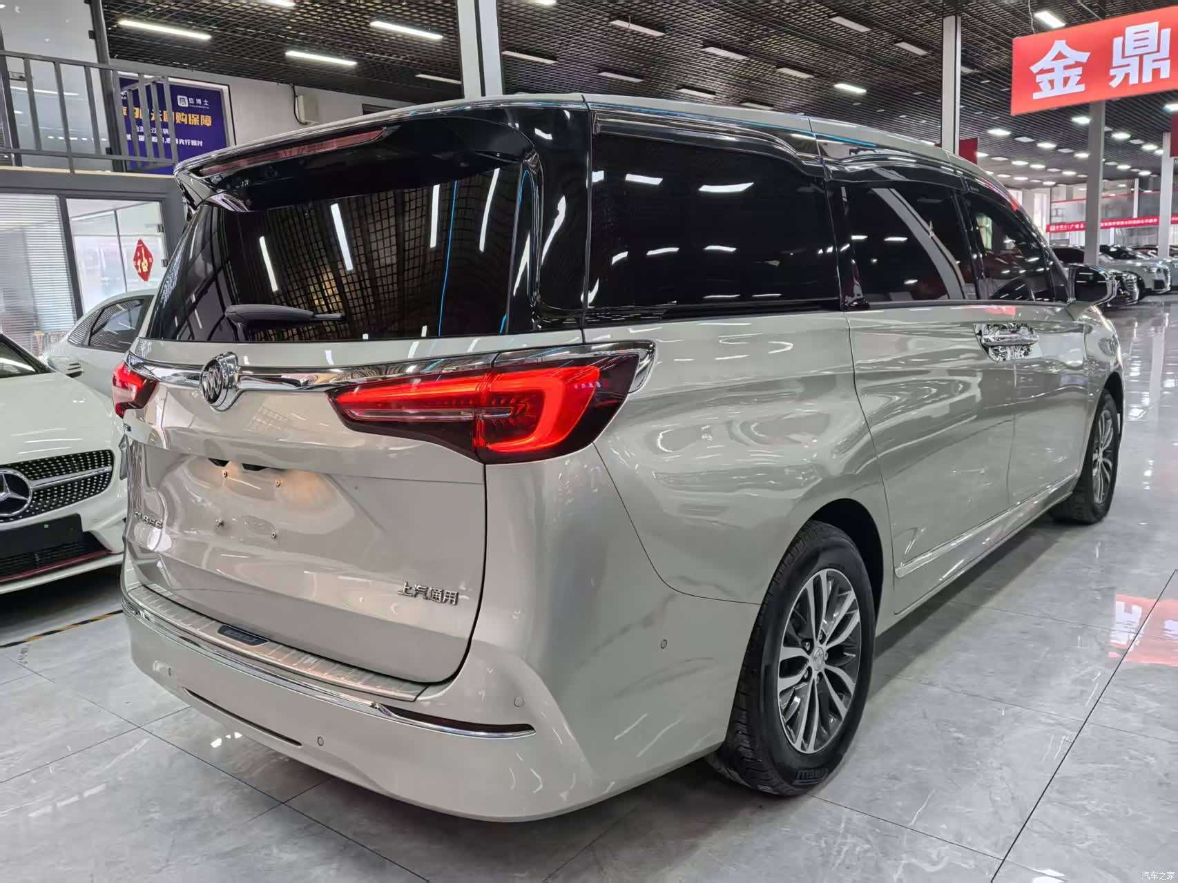 Buick GL8, 2022 9