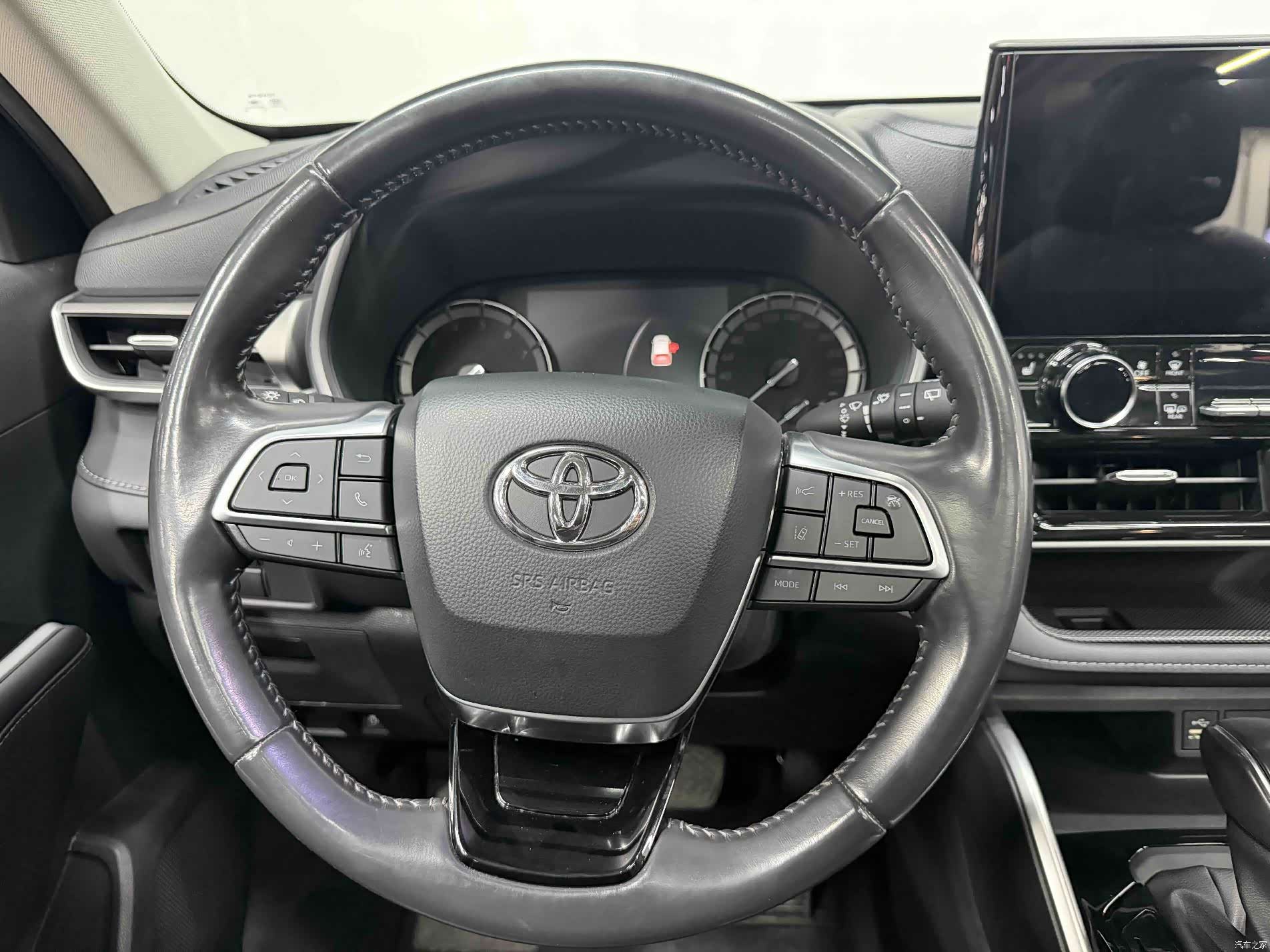 Toyota Highlander, 2024 11