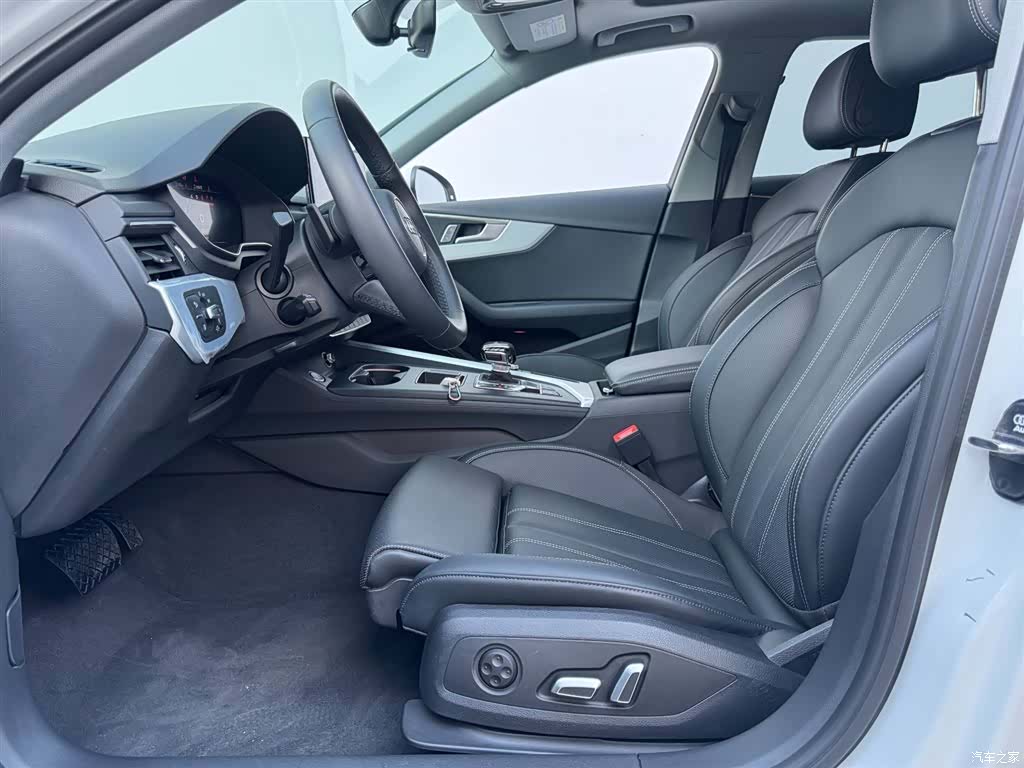 Audi A4L, 2025 14