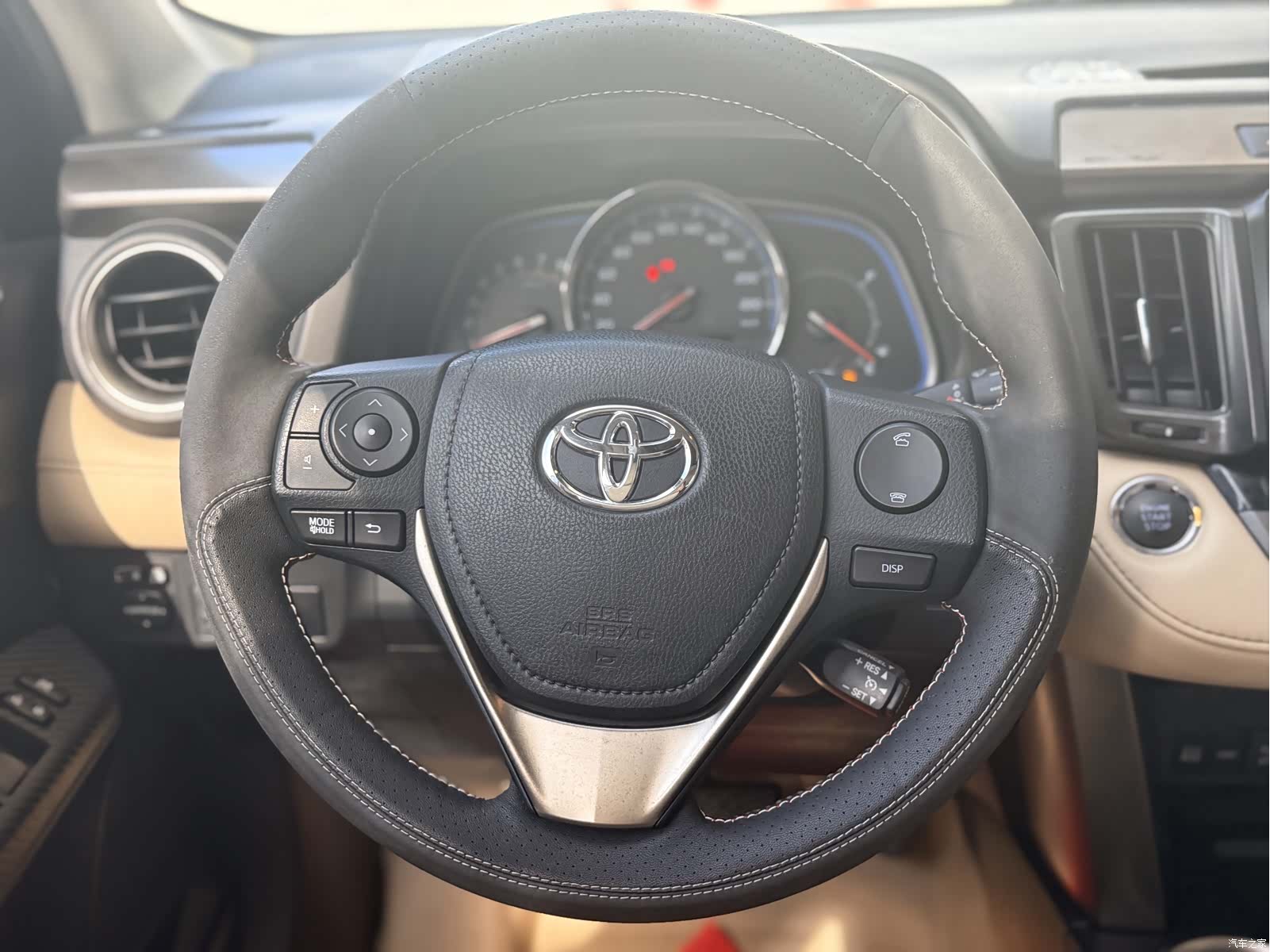 Toyota RAV4, 2015 14