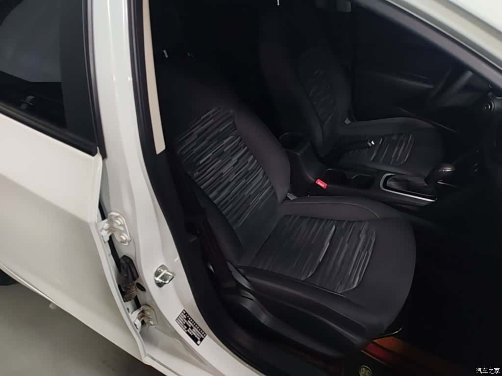 Chevrolet 320, 2019 25