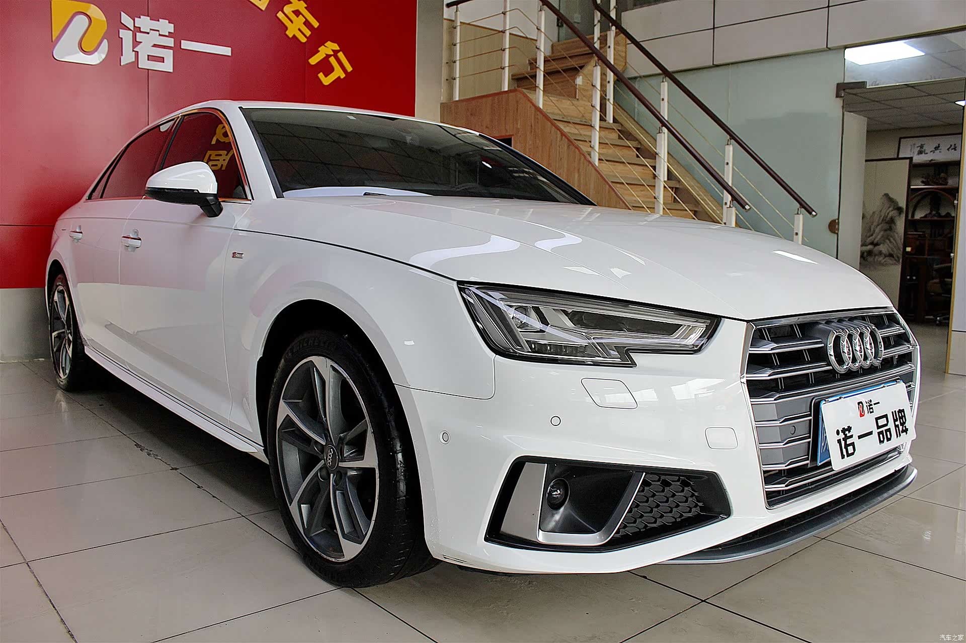 Audi A4L, 2019 16
