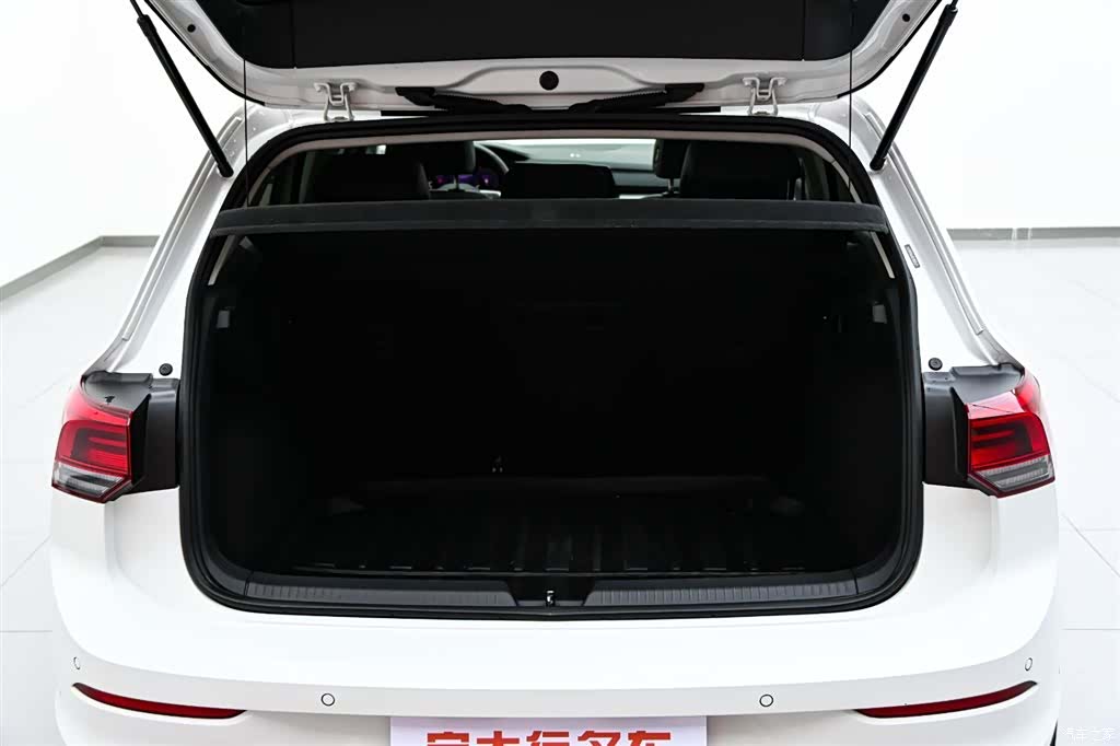 Volkswagen Golf, 2022 32