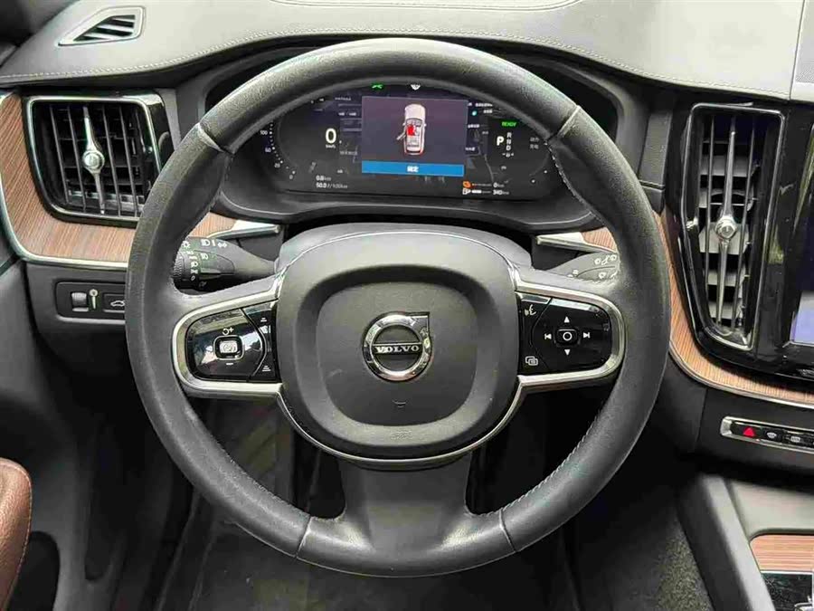 Volvo XC60 PHEV 2021, фото 6