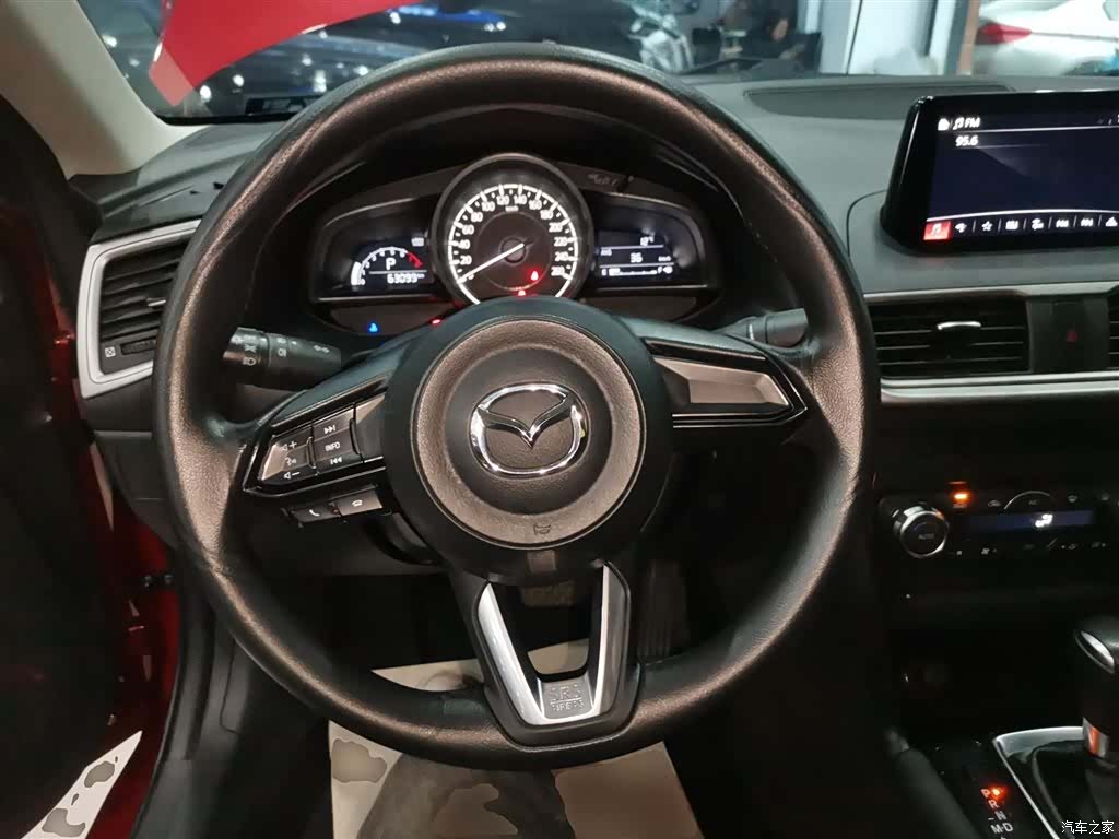 Mazda Mazda3, 2019 11