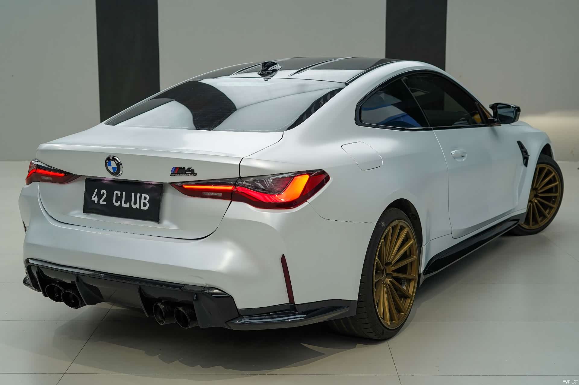 BMW M4, 2022 2