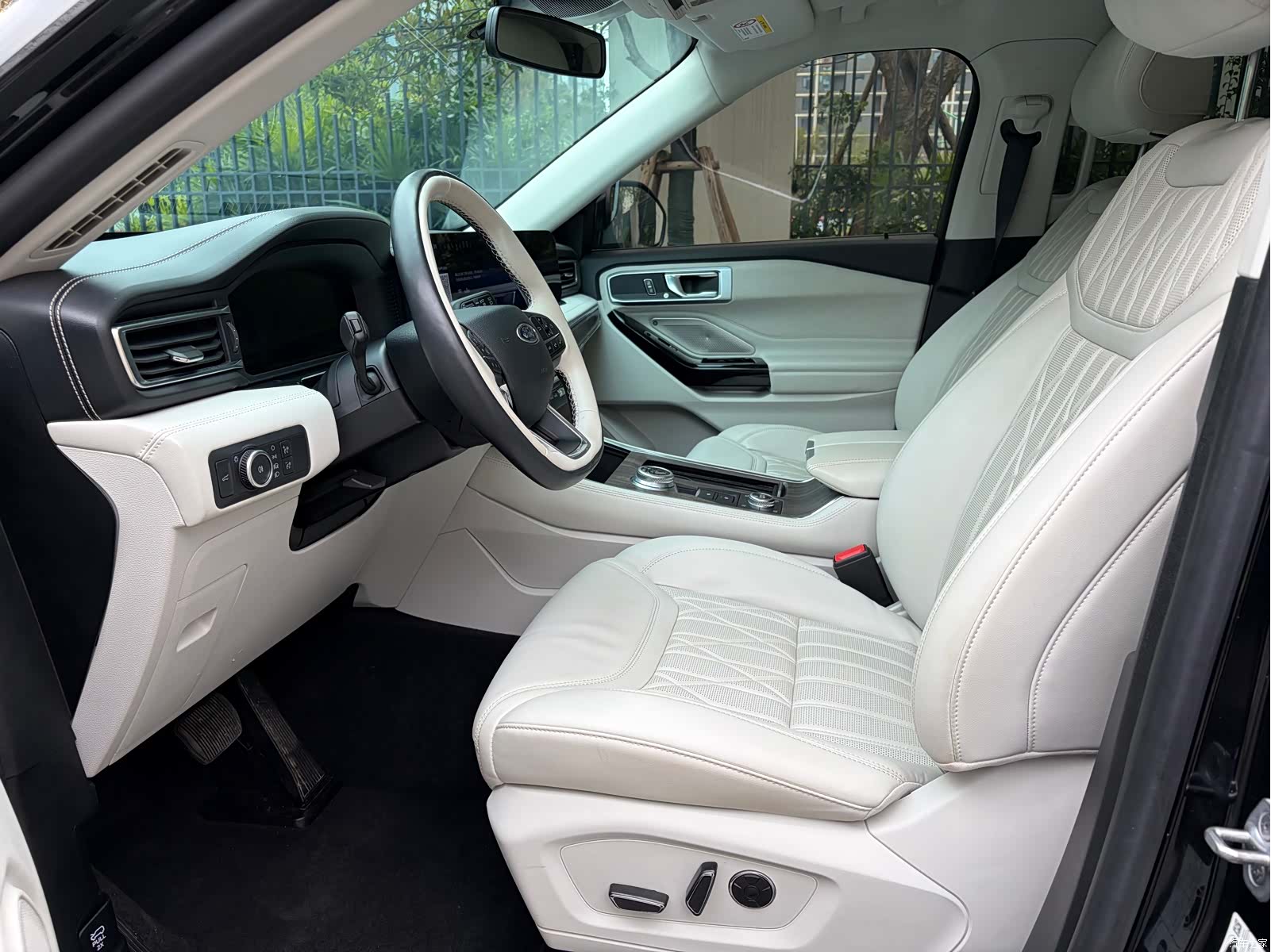 Ford Explorer, 2024 24