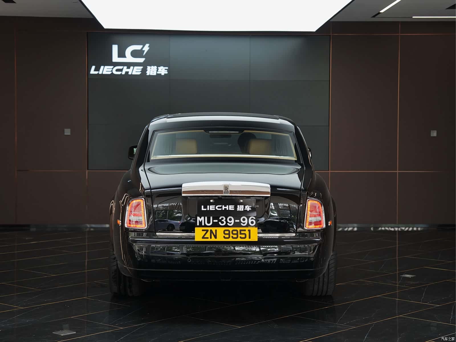 Rolls-Royce Phantom, 2017 20