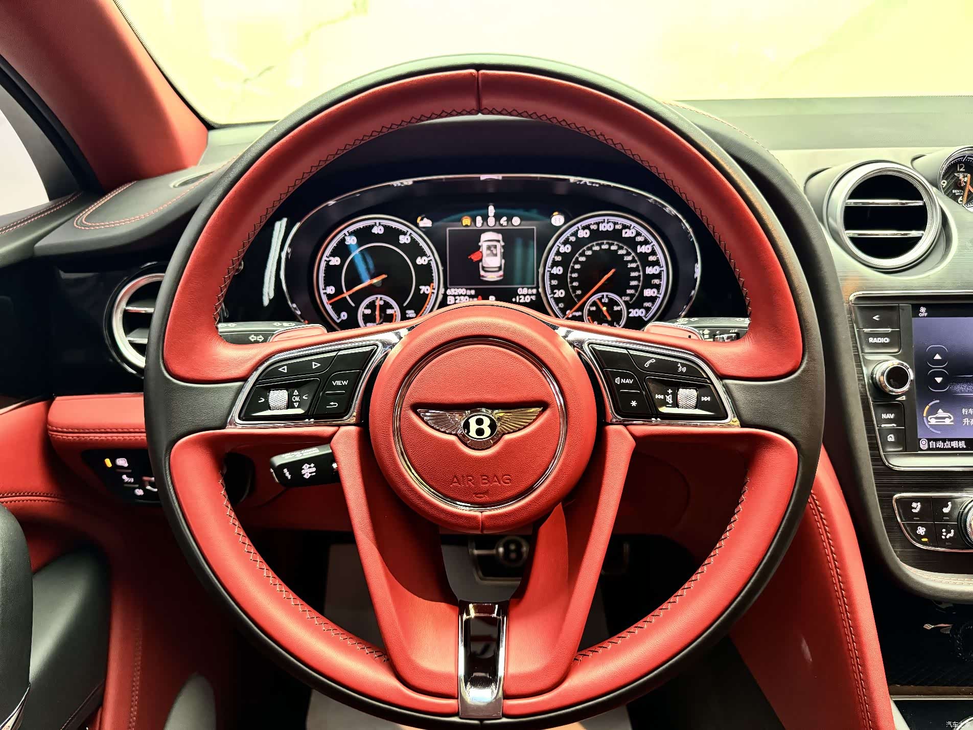 Bentley Bentayga, 2019 все фото