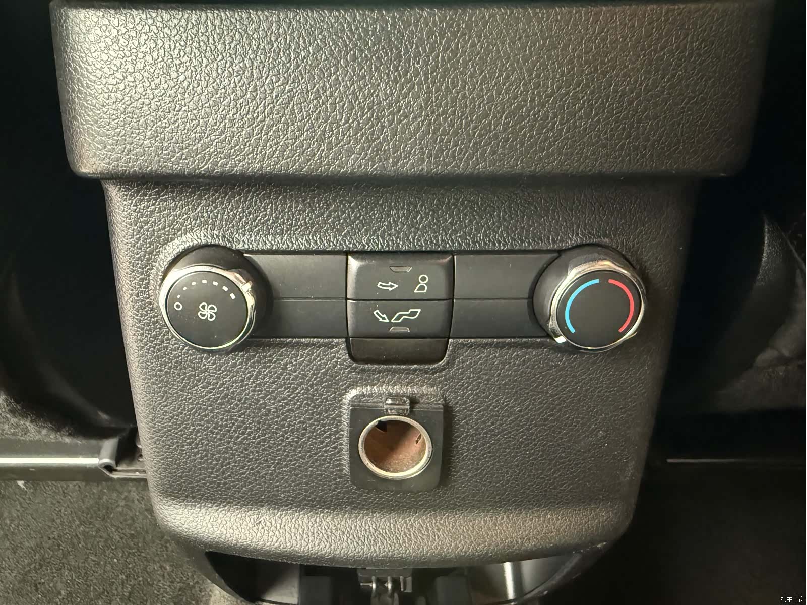 Ford Explorer, 2017 14
