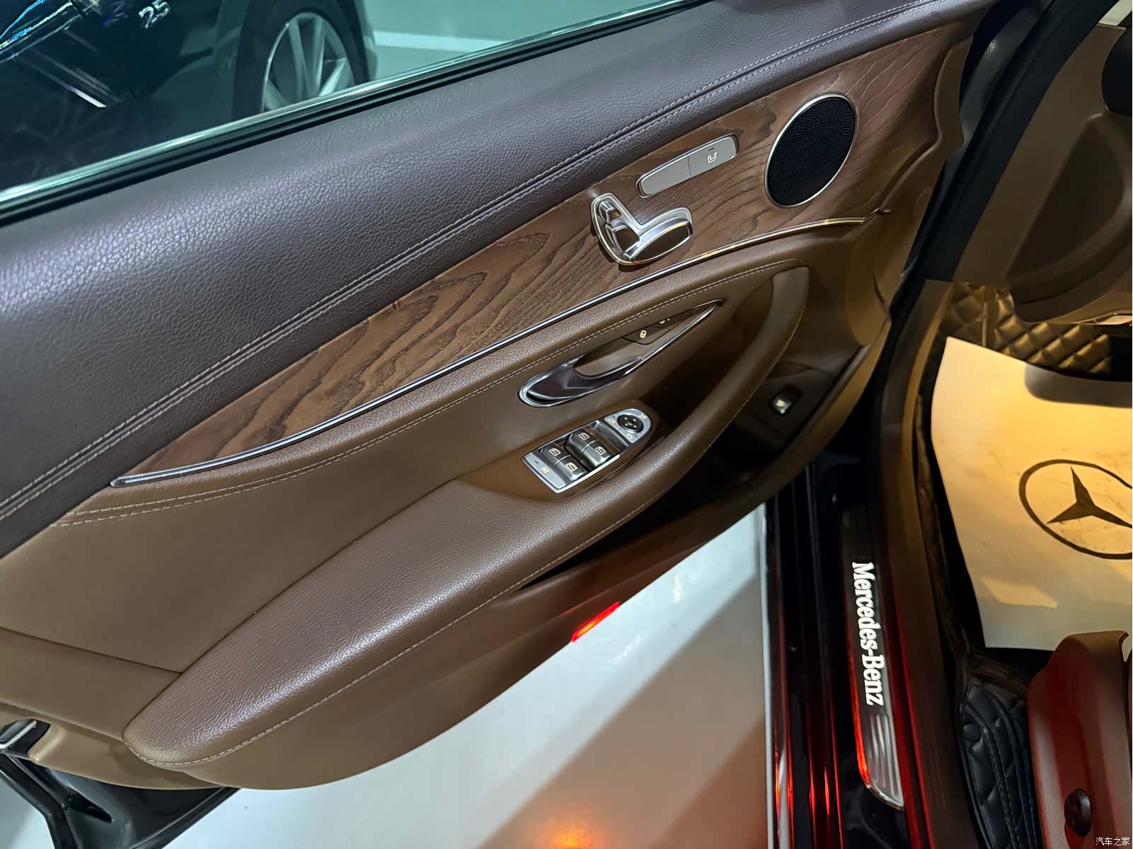 Mercedes-Benz E-Class, 2019 4