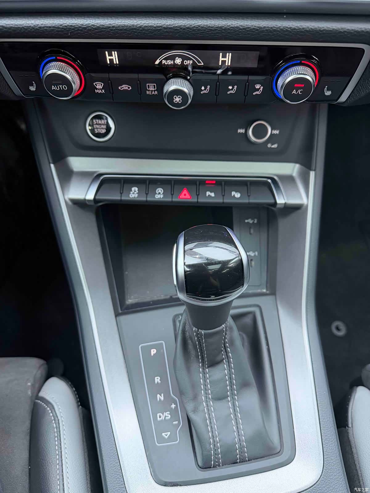 Audi Q3, 2022 13