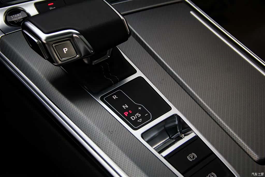 Audi A7L, 2024 21