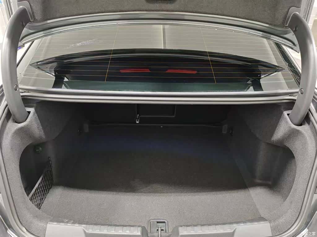 Audi Flying Spur, 2026 17