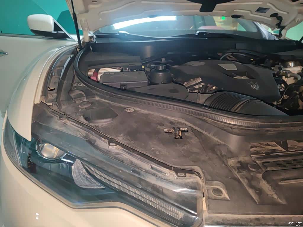 Maserati Levante, 2017 21