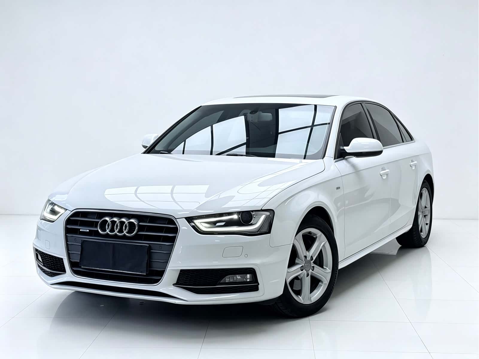 Audi A4L, 2015 1