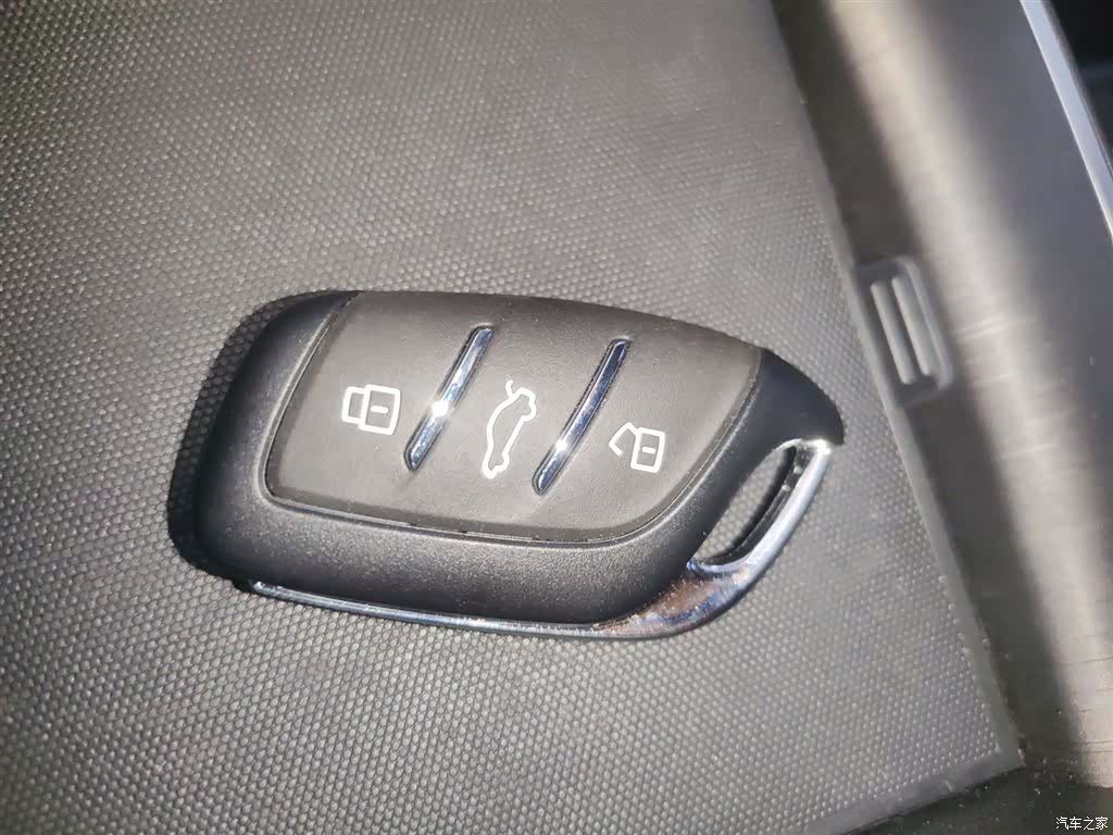 Roewe i5, 2025 9