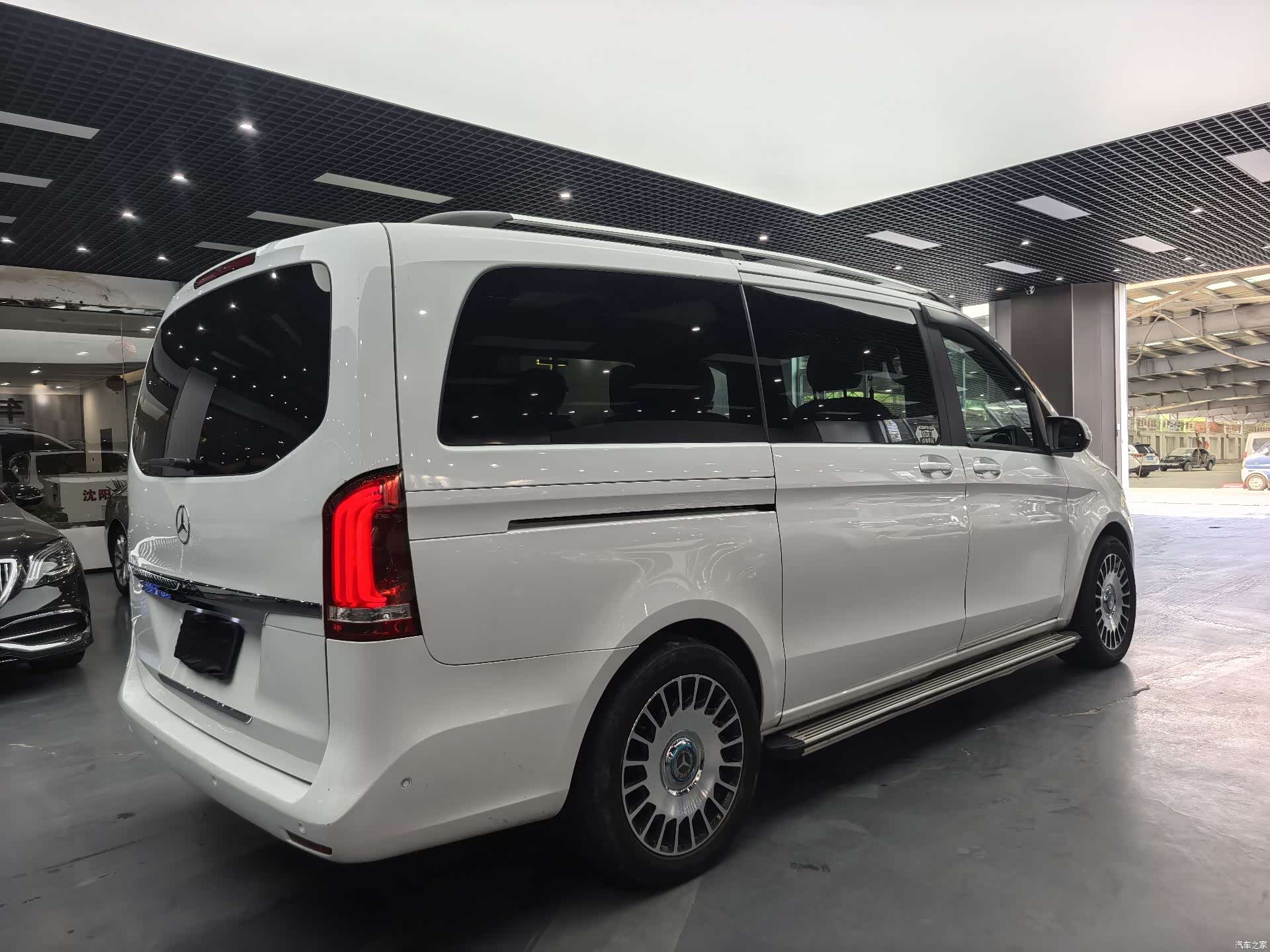 Mercedes-Benz V-Class, 2018 6