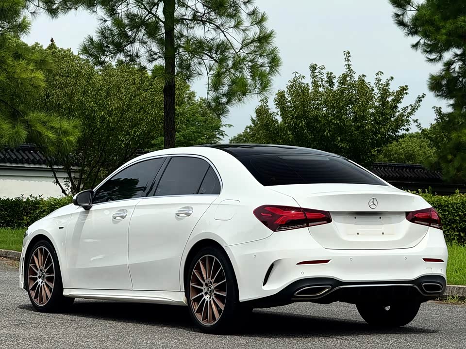 Mercedes-Benz Class A Mercedes-Benz Class A