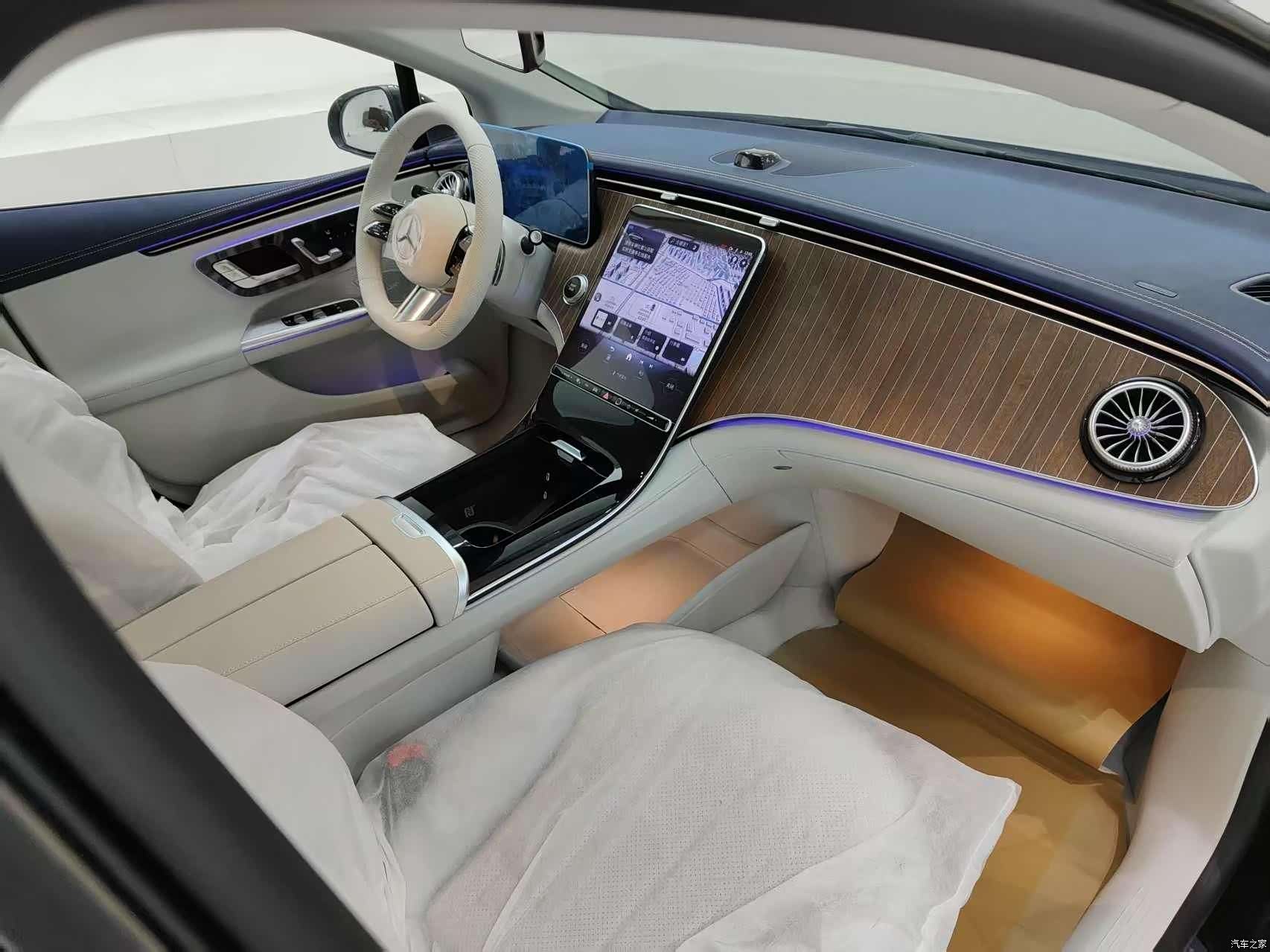 Mercedes-Benz EQE, 2025 15