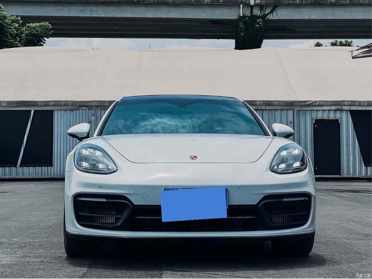 Porsche Panamera, 2022 2