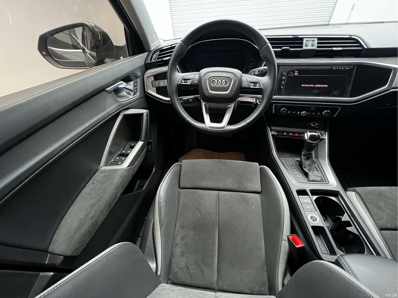 Audi Q3, 2021 9