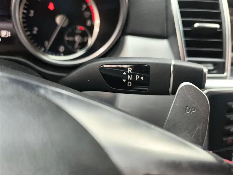 Mercedes-Benz GL grade