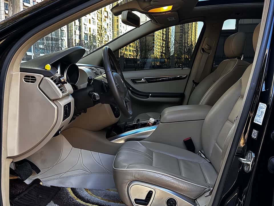 Mercedes-Benz R-class