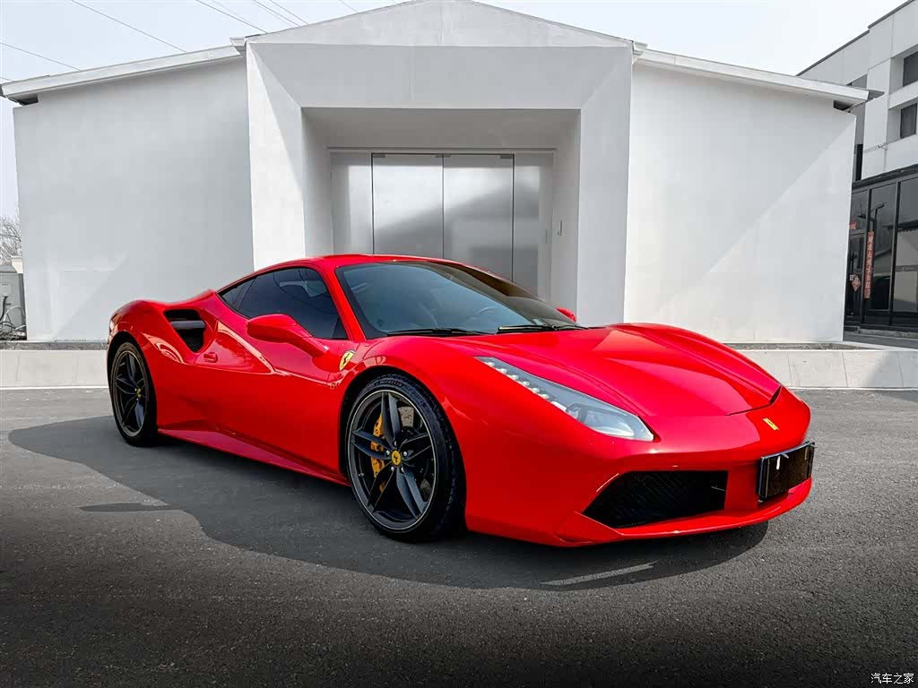 Ferrari 488, 2017 3