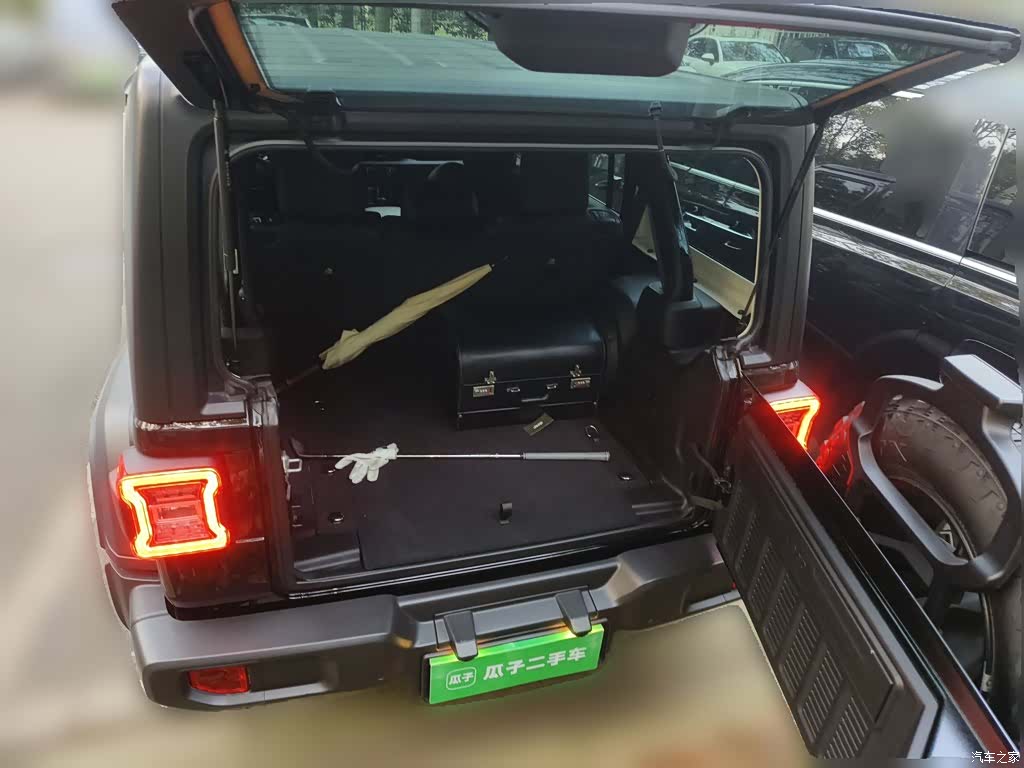 Jeep Wrangler, 2024 10
