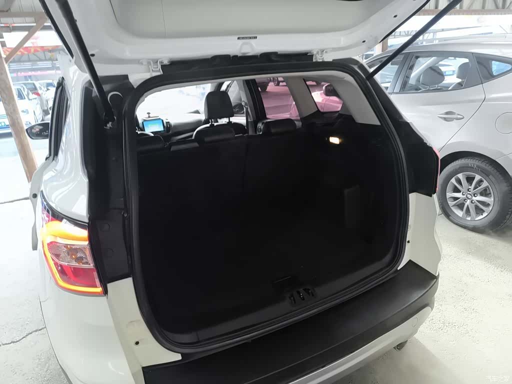 Ford Kuga, 2016 19