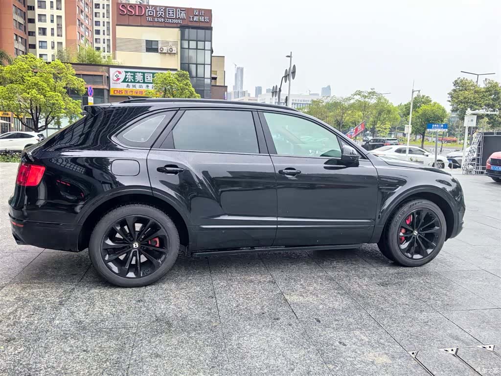 Bentley Bentayga, 2019 7
