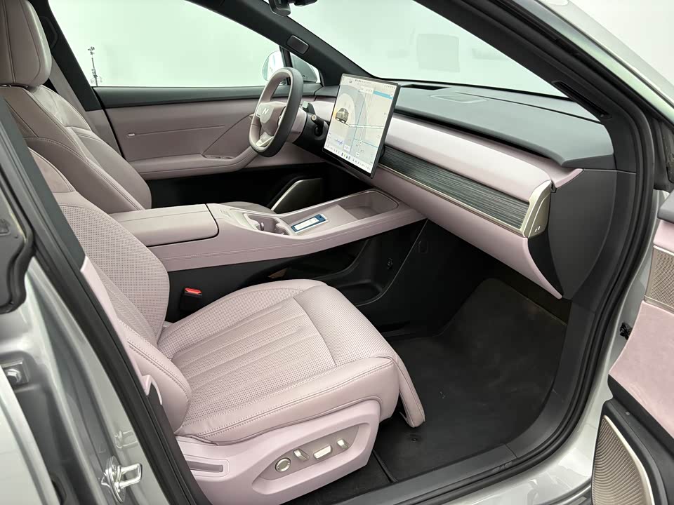 NIO L60