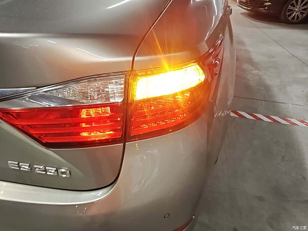 Lexus ES, 2015 8
