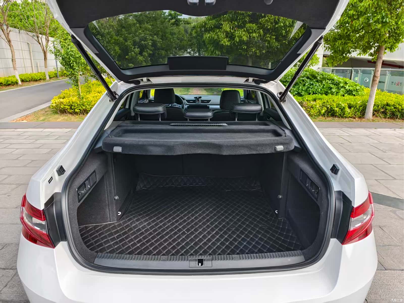 Skoda Superb, 2019 14