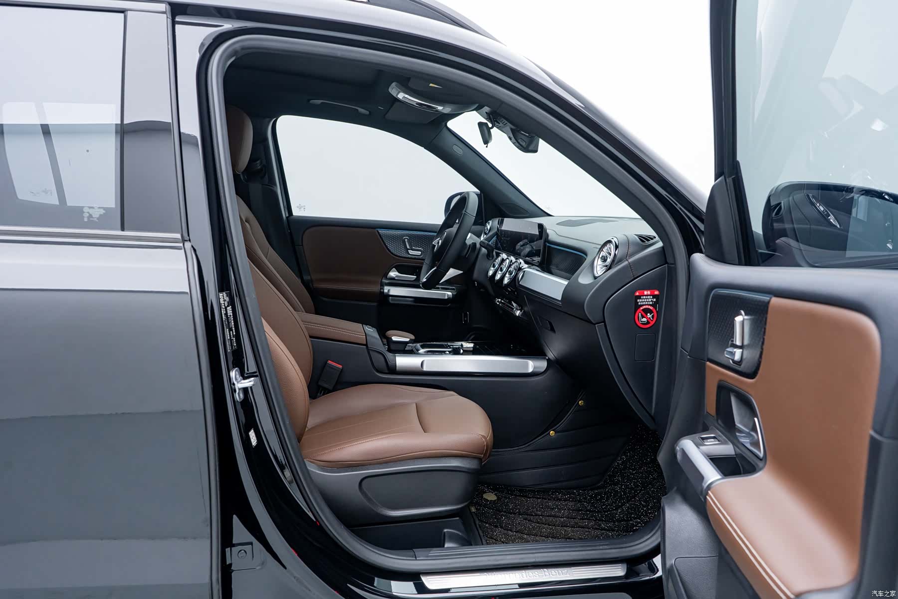 Mercedes-Benz GLB, 2024 16