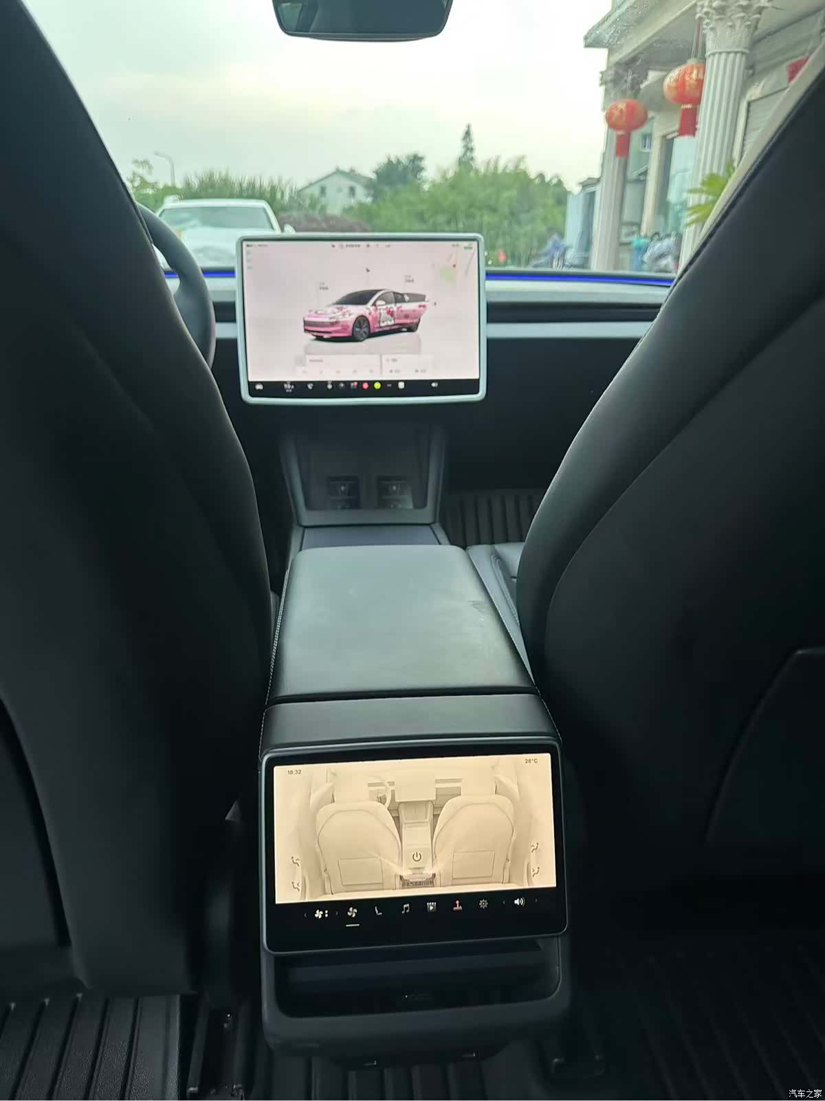 Tesla Model 3, 2025 10