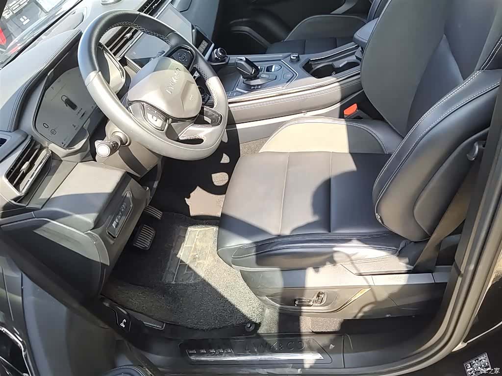 Lynk & Co 01, 2023 11