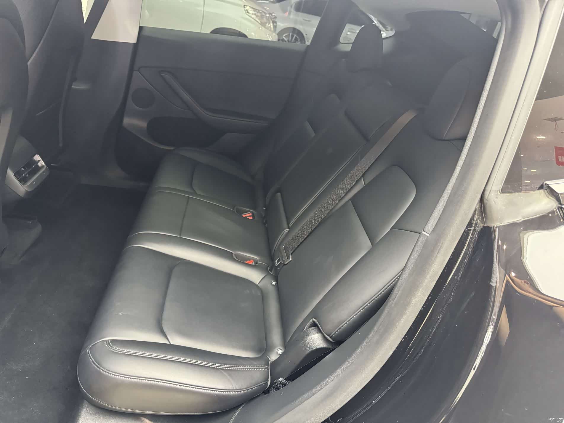 Tesla Model Y, 2022 15