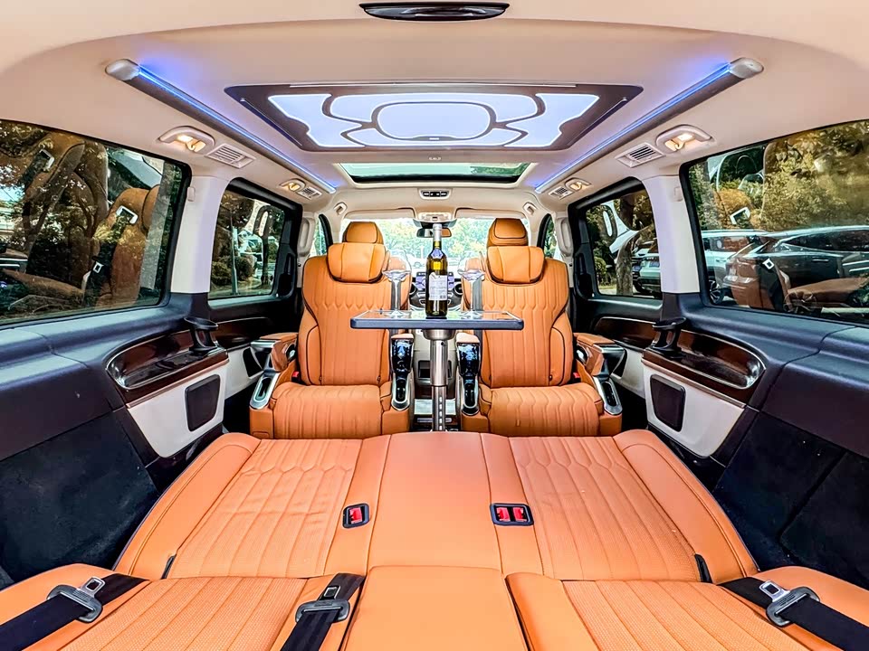 Mercedes-Benz V-class