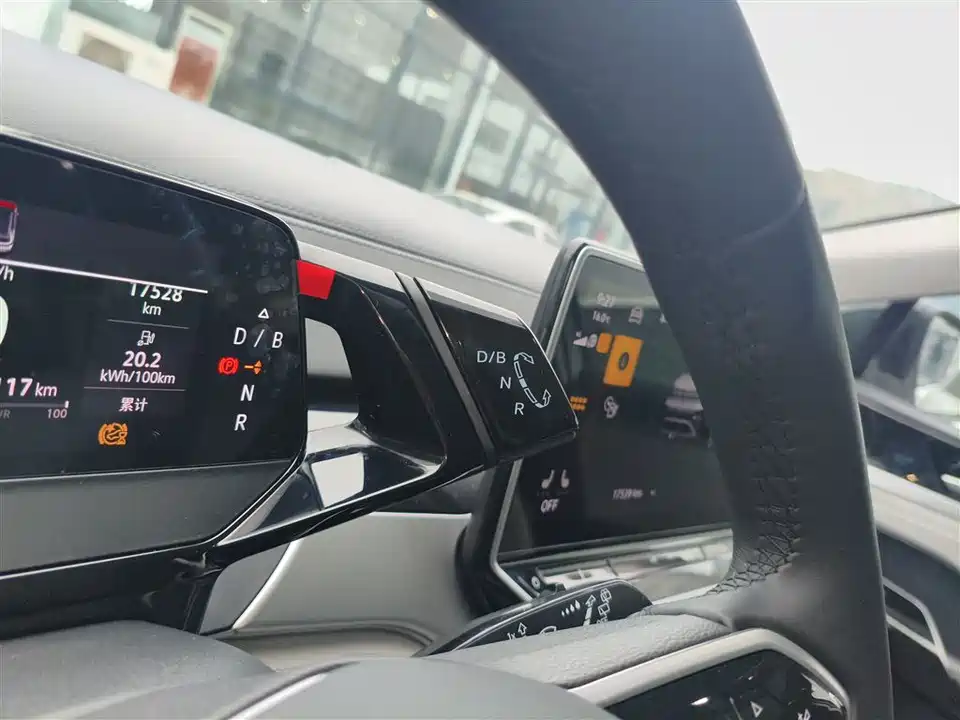 Volkswagen ID.6 CROZZ