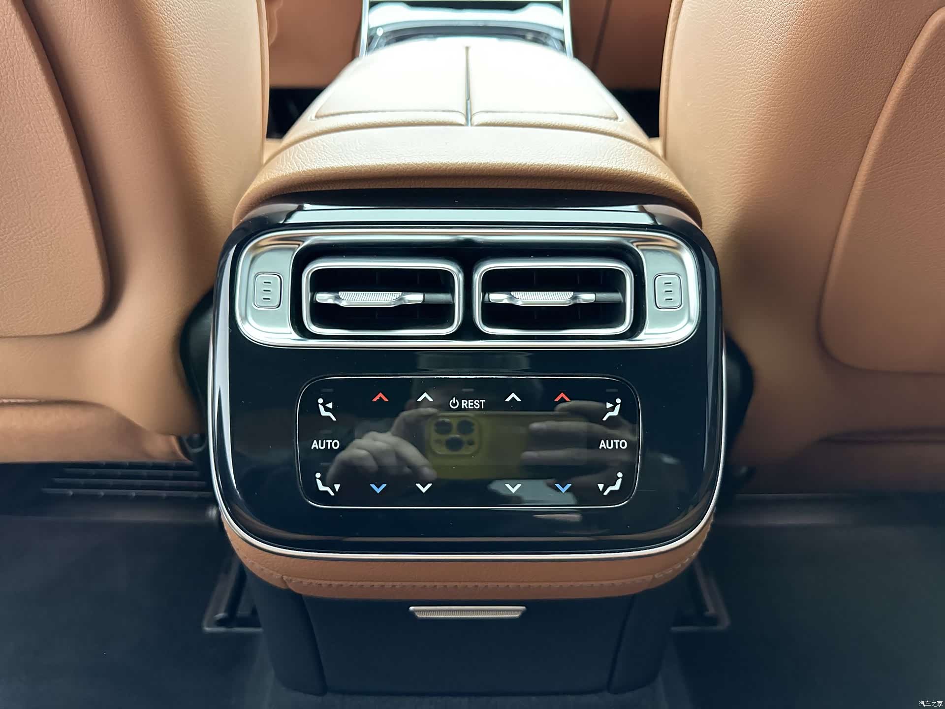 Mercedes-Benz S-Class, 2023 17